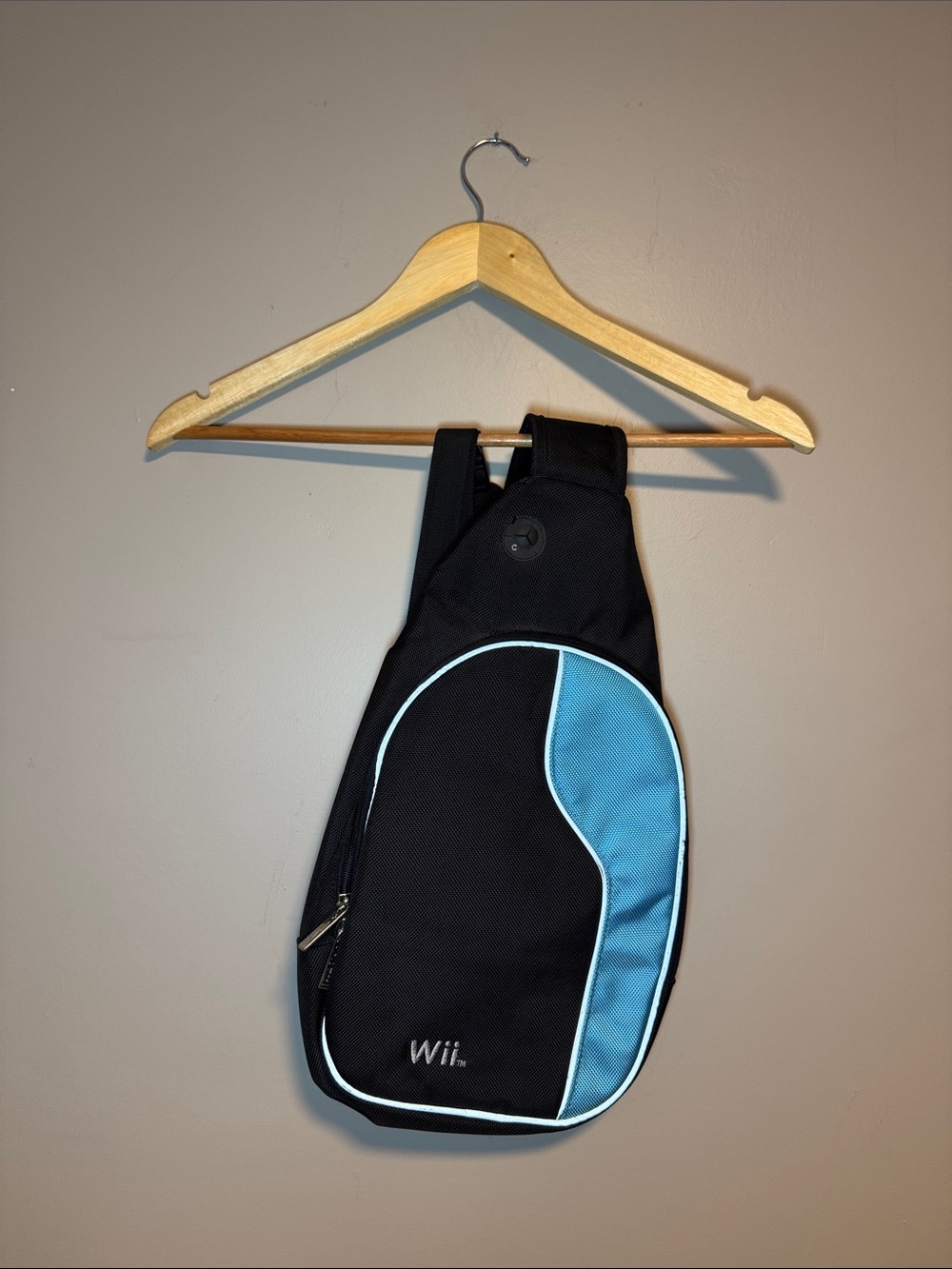 Nintendo Wii Sling Bag / 2007 / Console Bag